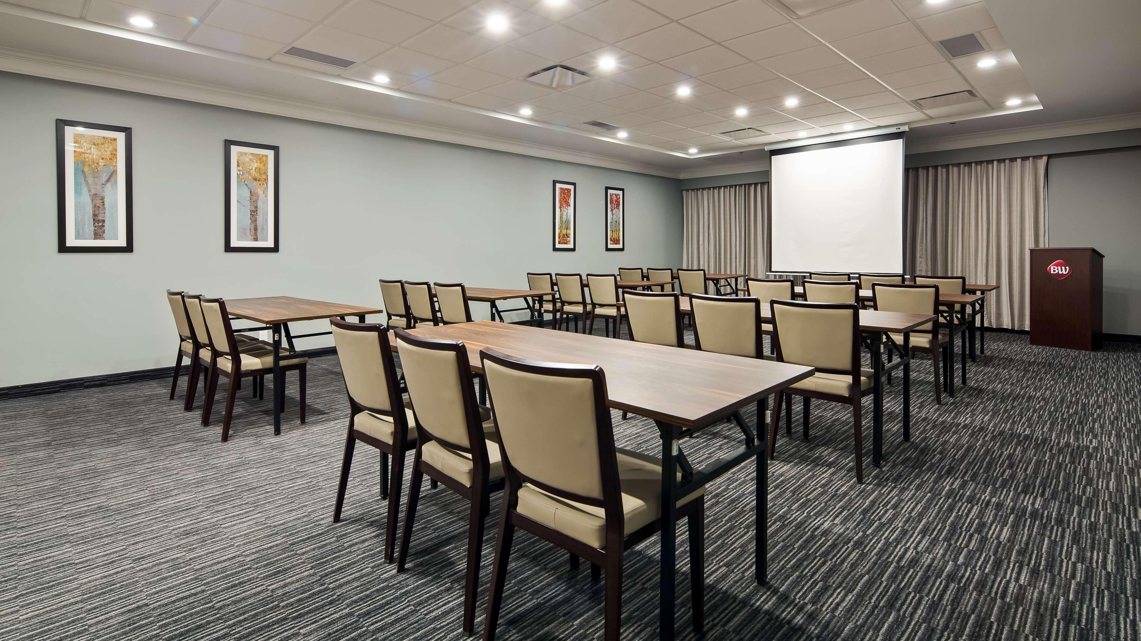 Best Western Plus Merritt Hotel Екстер'єр фото