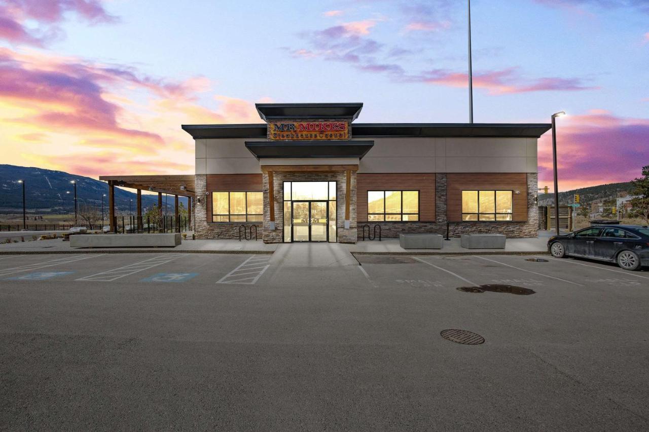 Best Western Plus Merritt Hotel Екстер'єр фото